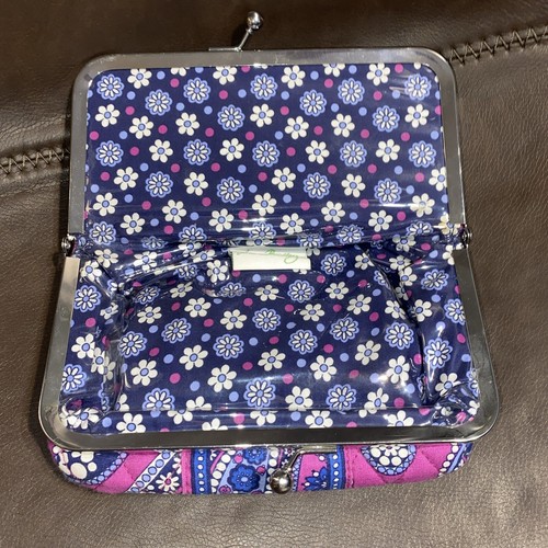 Vera Bradley Paisley Kiss Lock Cosmetic Case Plastic Lined Excellent Condition - Picture 3 of 3