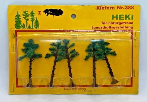 Z Scale HEKI "Kiefern Nr.388" 5 Tall Trees Original Box - Picture 1 of 2