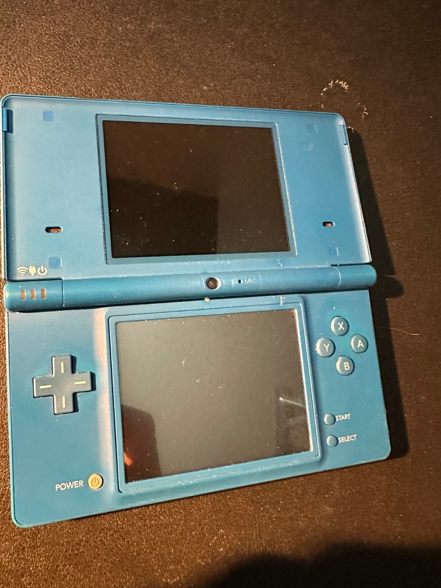 NintendoDSi箱付き新品同様美品☆箱付き☆初期設定済み！ NintendoDSi箱付き新品同様美品☆箱付き☆初期設定済み！
