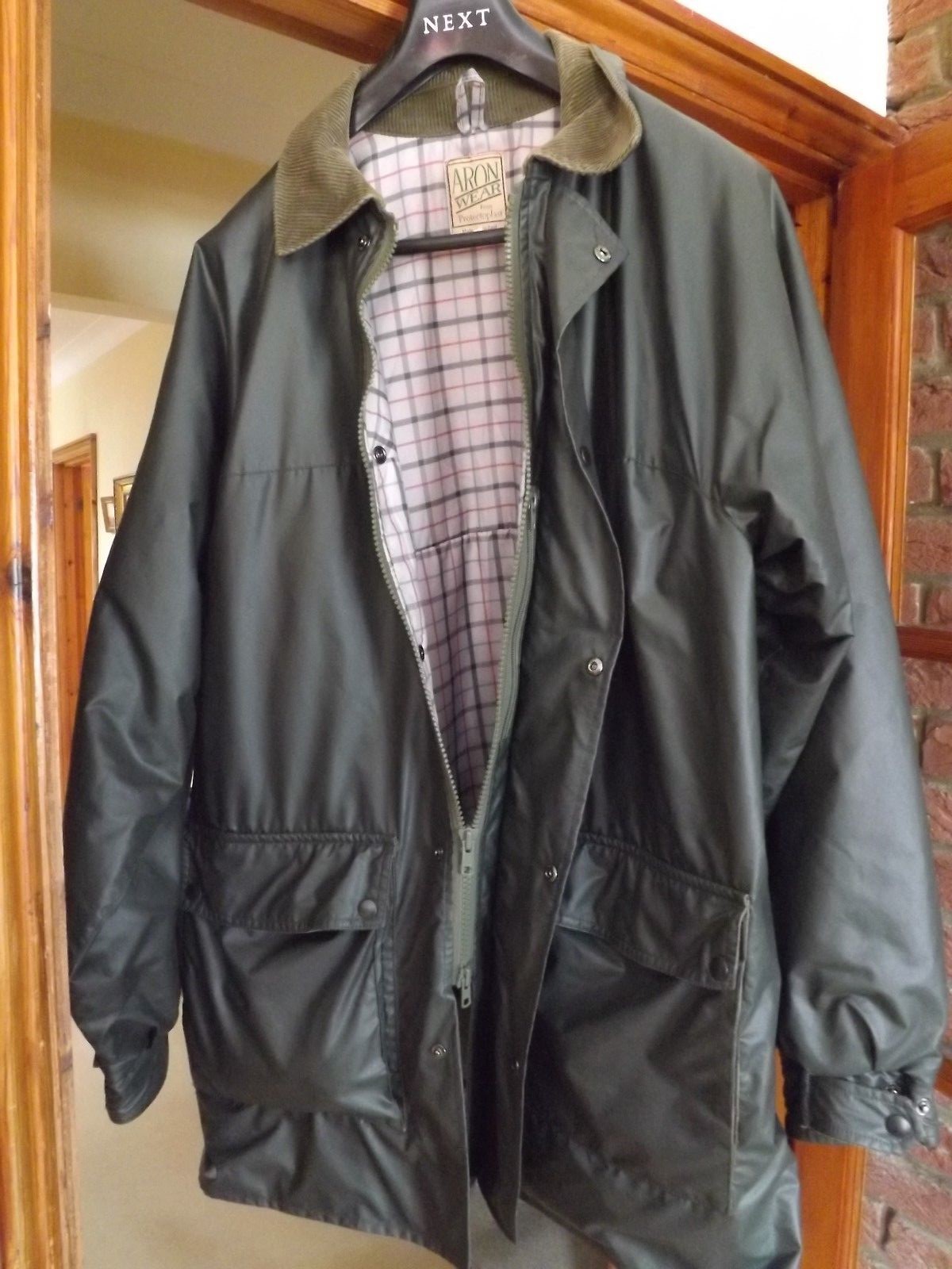 Aron Wear From Predectoplast Wax Coat - Size XL - Made With Thinsulate Thermal Aron Wear From Predectoplast Wax Coat - Size XL - Made With Thinsulate Thermal