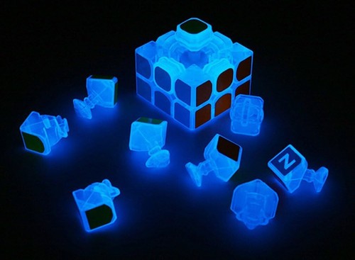 Blue Fluorescent 3x3 Glow in Dark Luminous Magic Cube Puzzle Toy - Picture 3 of 5