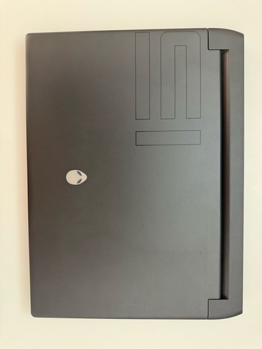 Alienware M15 R7 | Ryzen 9 6900HX | RTX 3070 Ti | 64 GB RAM | Top Zustand - Bild 6 von 8