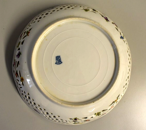 Obstschale, Porzellan, schön handbemalt - Preissenkung! - Bild 6 von 9