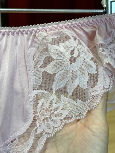 Vintage Baby Pink Slippery Nylon Panty Sheer Floral Lace Hi Cut Brief Hips 33~36 - Picture 3 of 22