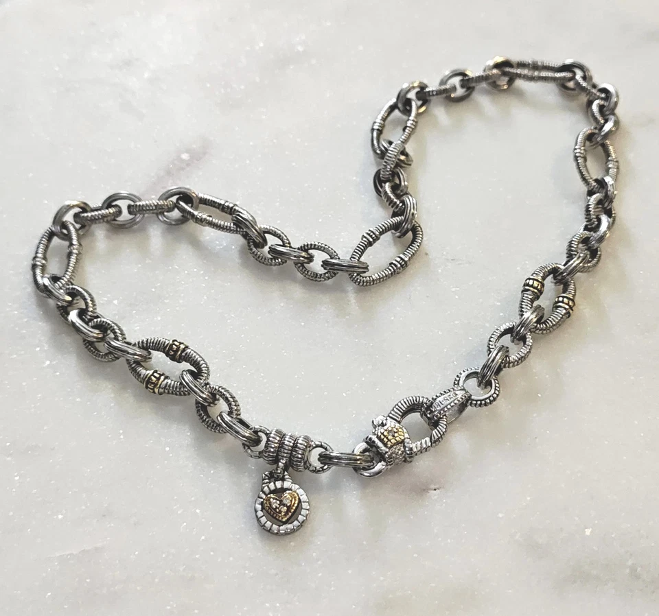 Collar de cadena Judith Ripka de oro de 18 quilates y diamantes de ley con dije en corazón Foto 2 de 4