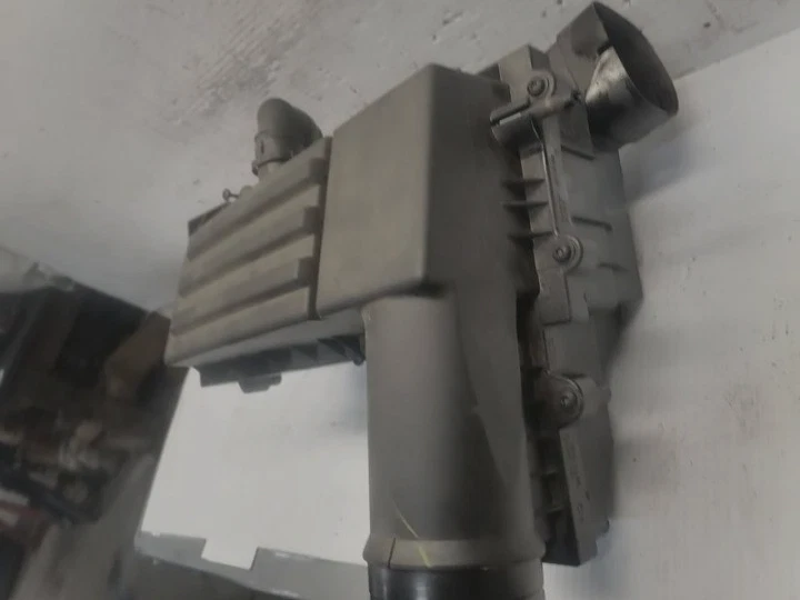 Air Cleaner Intake Box Assembly OEM For 2014-2018 Volkswagen Jetta - Изображение 2 из 4