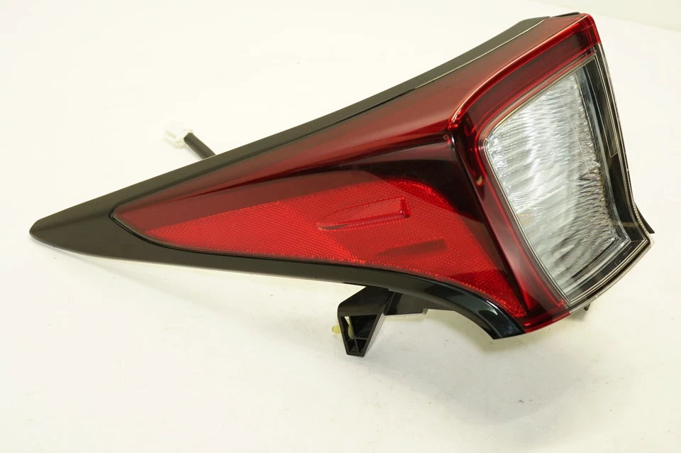 🔅2019-2022 TOYOTA PRIUS от оригинального производителя. ОБЪЕКТИВ И КОРПУС, ЗАДНИЙ КОМБИНИРОВАННЫЙ ФОНАРЬ, СО СТОРОНЫ ВОДИТЕЛЯ - Изображение 3 из 4