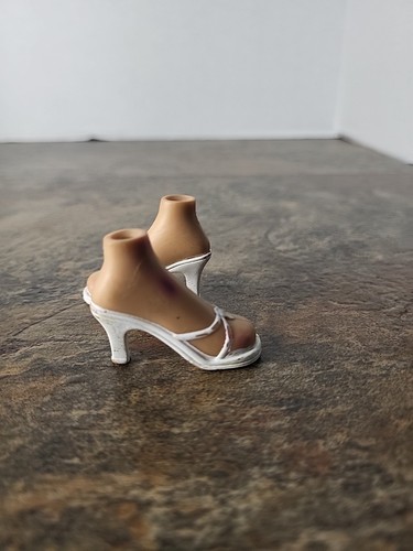 Bratz Shoes 13 Pairs - Picture 7 of 9