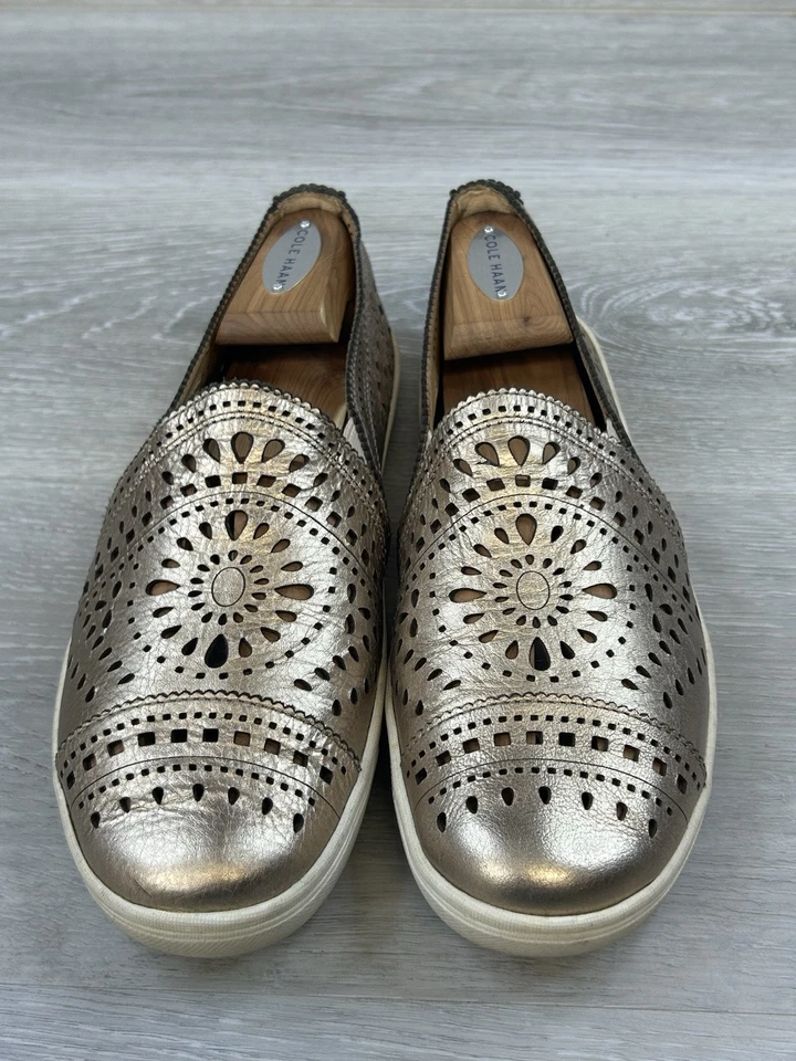 Earth Shoes Tangelo Mujer’s Tenis Cuero Dorado 8 Perforados Zapatos sin Cordones Foto 2 de 4