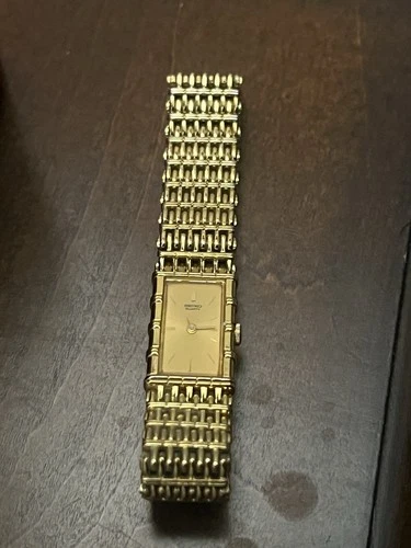 VINTAGE Seiko Women's Quartz watch in perfect condition