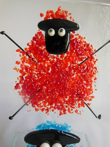 colourful naughty sheep in fused glass. They're freestanding, fun sun catchers - Picture 16 of 73