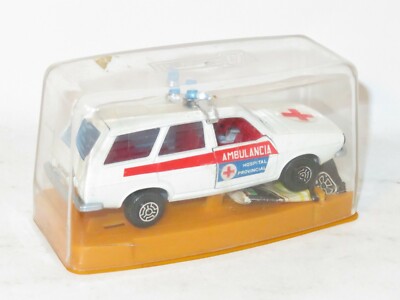 〈GUISVAL〉ルノー12 TS Cruz-Roja Ambulancia 1/55 Guisval - 1980`s Made in Spain - Renault 12 TS Cruz