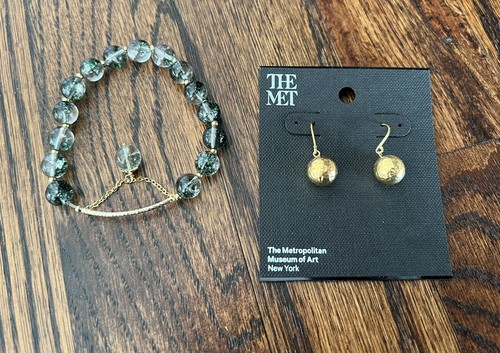 The Met Museum of Art 18k vergoldete Kugel Ohrringe mit Armband - Bild 2 von 4