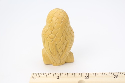 Búho Netsuke en tronco - boj ligero tallado japonés  - Imagen 4 de 6