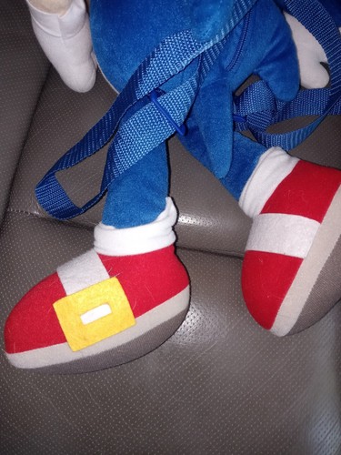 Zaino peluche prodotto con licenza Sega Sonic The Hedgehog. 18" nuovo - Foto 4 di 8