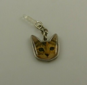cat-head-charm-cell-phone-or-charm-ear-cap-dust-plug