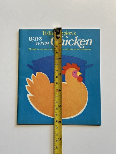Betty Crocker’s Ways With Chicken - 1969 - Paperback Book - Picture 7 of 8