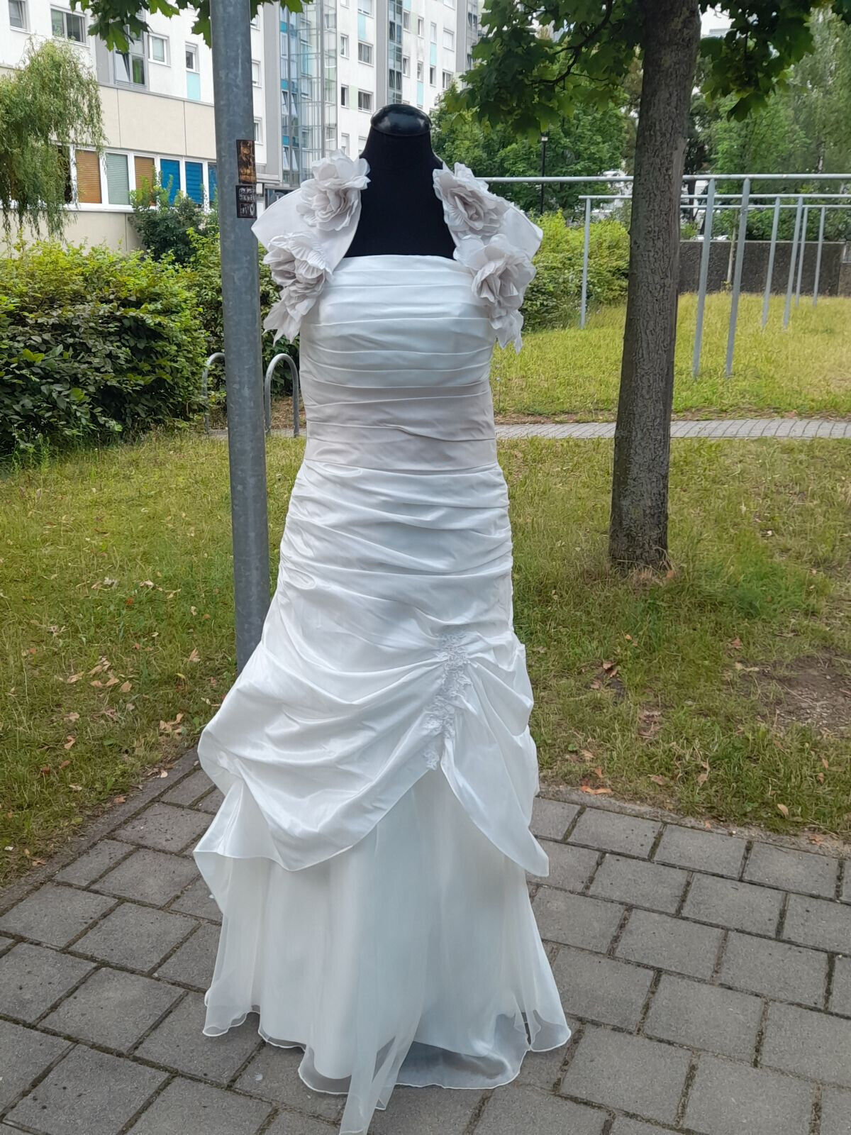Bild 1 von 4