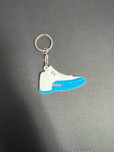 2D 3D Silicone Sneaker Keychain - Air Jordan 1-16 , Yeezy 350, 500, 750 New - Picture 105 of 148