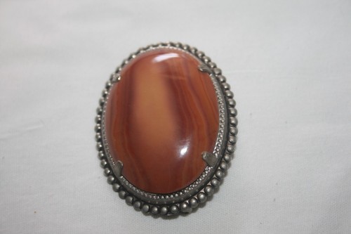 Vintage Silver and Agate Oval Shaped Brooch