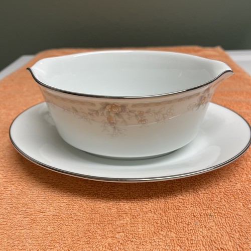 Noritake Chambray 3192 Gravy Boat with Attached Plate NEW - Picture 5 of 6