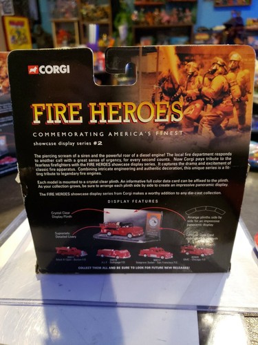 Corgi Fire Heroes 1966 GMC Fire Pumper Chicago Fire Department CS90009 Chevy - Picture 4 of 4