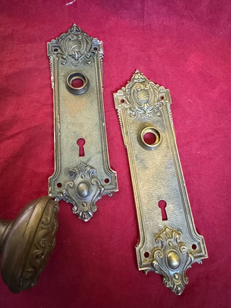 Picture 2 of 8