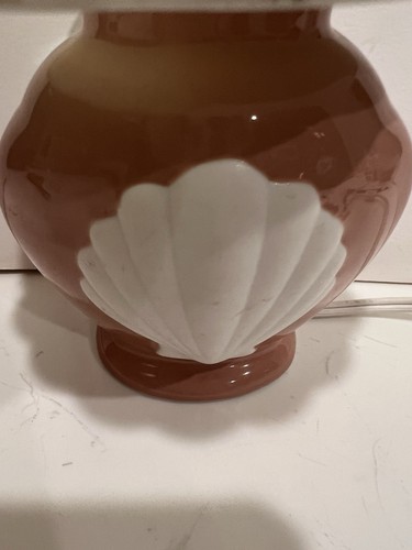 Vintage Small Night Light Pink W Sea Shell Design With Porcelain Shade - Picture 4 of 12
