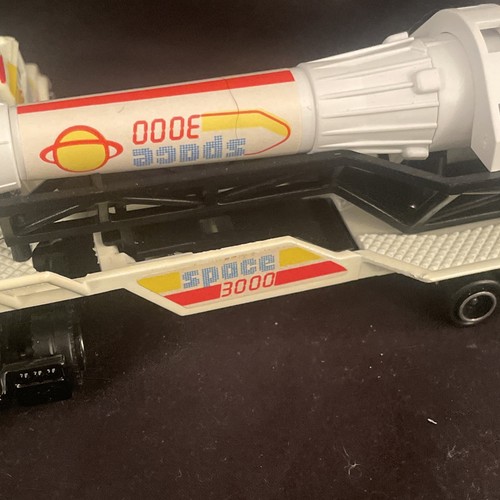 Majorette Kenworth space 3000 Rocket Diecast Semi Tractor Trailer - Picture 8 of 18