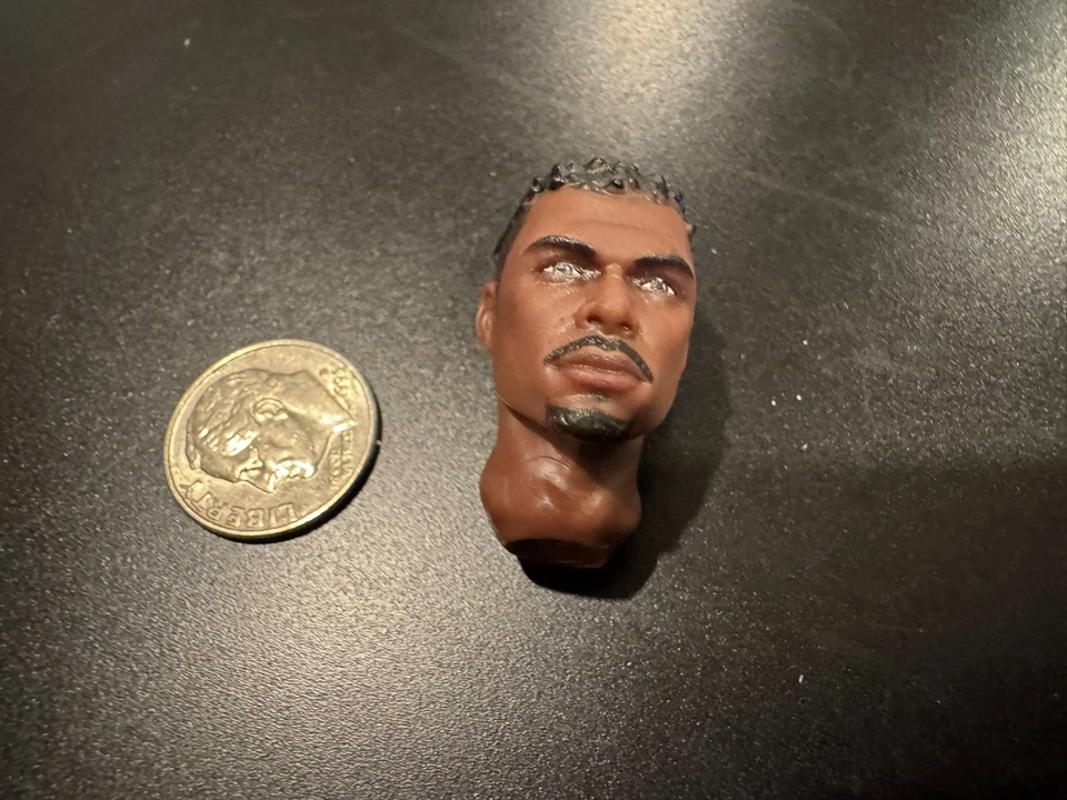 G.I. Joe Классифицированный ПОЛИЦЕЙСКИЙ 6 дюймов Масштаб ЧЕРНАЯ МУЖСКАЯ ГОЛОВА СО СТЕРЖНЕМ 1/12 КАК НОВАЯ - Изображение 3 из 4