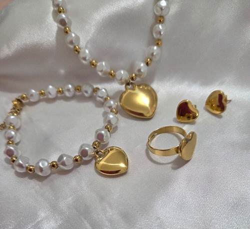 Women 18K Gold Plated Stainless Steel Hearts Pendant Necklace Jewelry Set - Picture 4 of 10