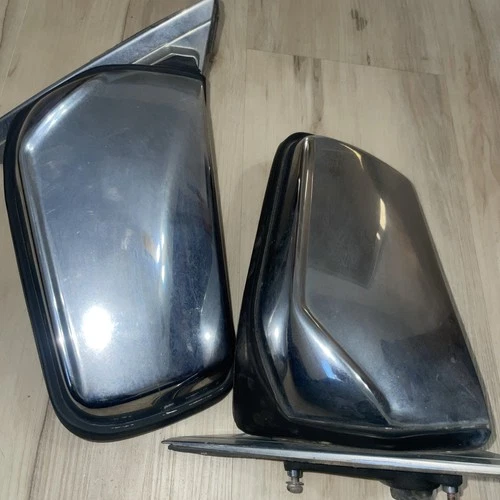 Mercedes-Benz W123 300D DRIVERS LEFT AND RIGHT Door Side View Mirror…(pair) READ