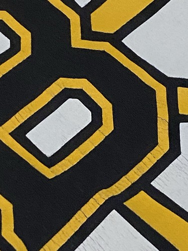 Boston Bruins Brad Marchand Black Fanatics Shirt NHL Women’s M - Cropped - Picture 9 of 13