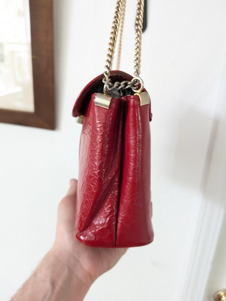 FIERY! Bolso de hombro de cuero rojo Diablo años 60 ETNA vintage EE. UU. DORADO Foto 3 de 4