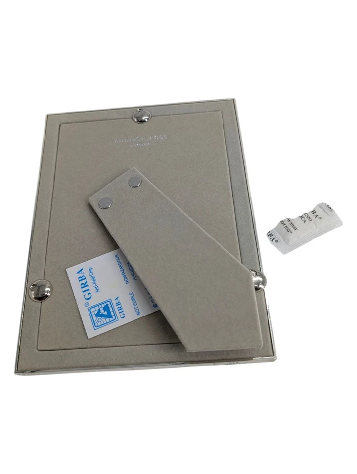 Marco de fotos Addison Ross plateado 5"x7" esmalte blanco Foto 2 de 4