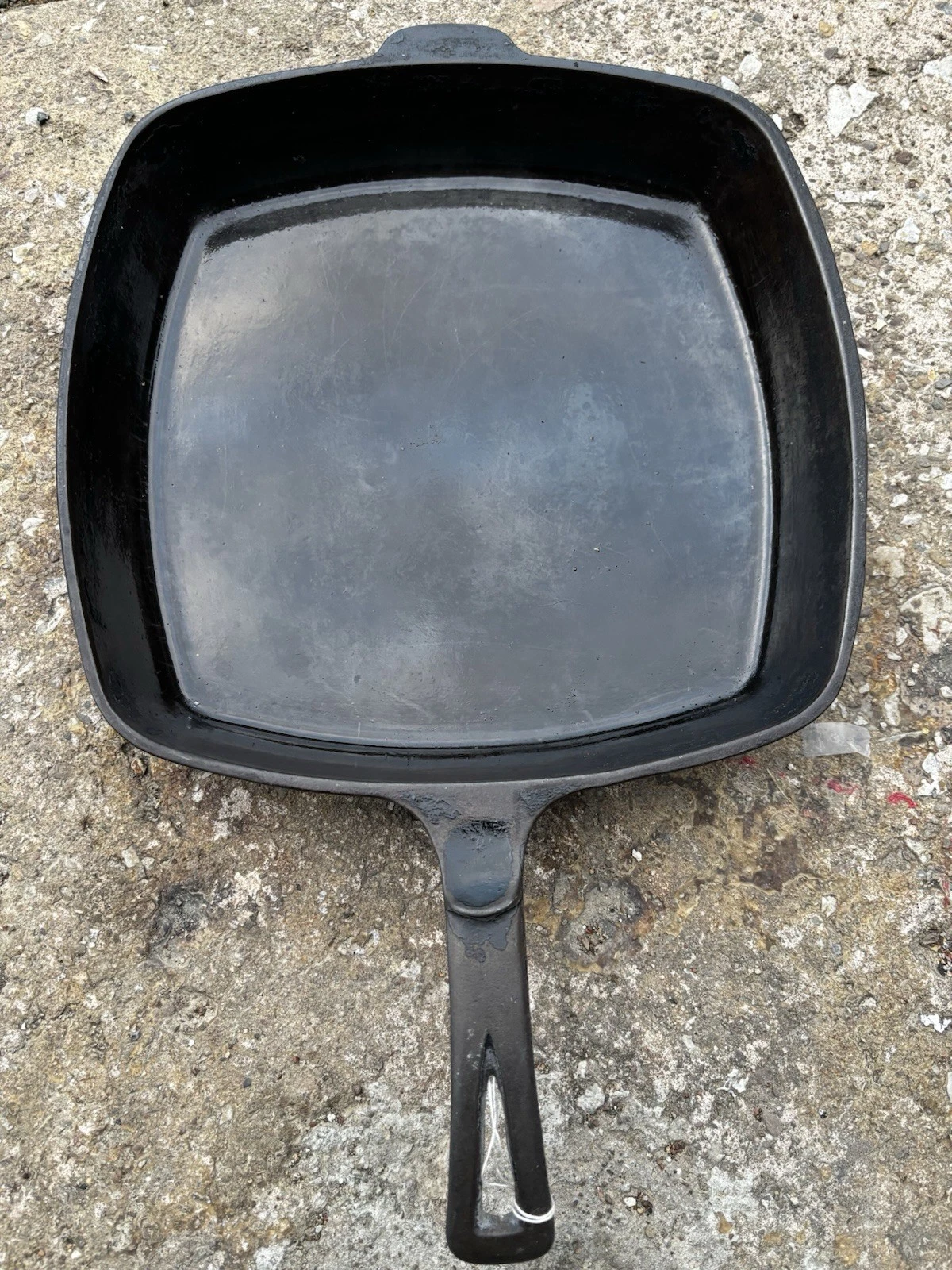 This Is A Vintage Wagner Ware Square Cast Iron Skillet. Made In USA 1920-1949.