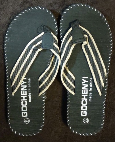 2 Pair Men's Size 12 (43) Sandals Black NEW - Picture 4 of 5