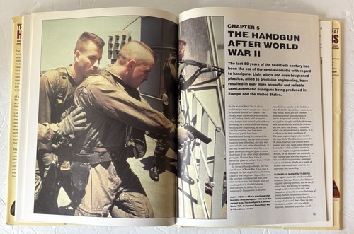 Vintage 1997 Buch The World's Great Hand Guns 1450 To Present - Bild 16 von 19