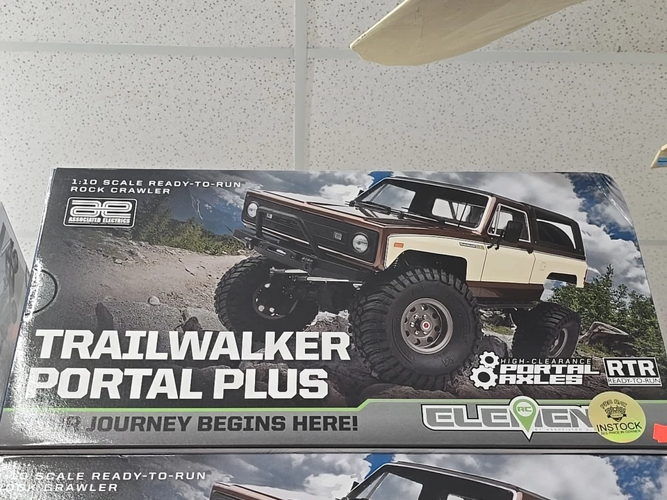 Element Enduro Trailwalker Portal Plus RTR RC Car Scale Truck Crawler READ - Image 2 of 2