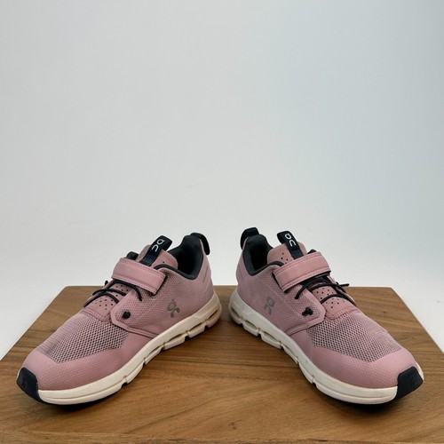 Zapatillas deportivas Big Kids On Cloud Play púrpura talla 2 Y usadas en excelente estado - Imagen 5 de 8