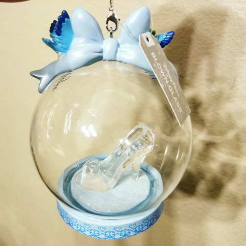 Disney Prinzessin Aschenputtel Hausschuh geblasenes Glasornament brandneu mit Etikett - Bild 2 von 3