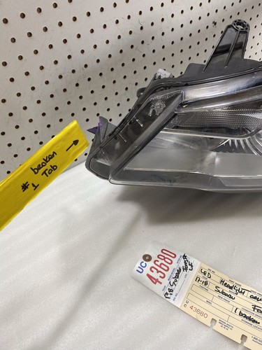 2017 2018 SUBARU FORESTER LEFT SIDE LED HALOGEN HEADLIGHT OEM 1 BROKEN TAB - Picture 8 of 12