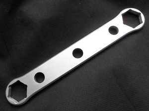 X-Fusion Fork 26mm//28mm Tool by WCM Wrench fits FOX FIT CTD top//air cap Socket