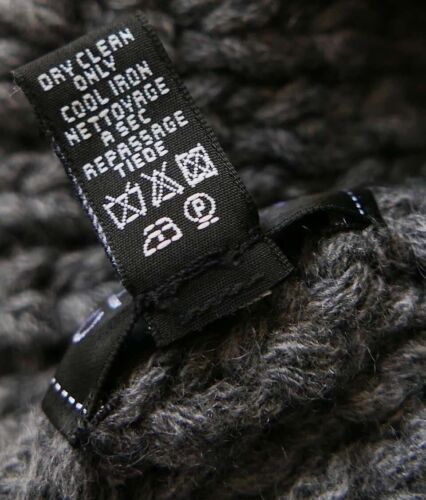 CHANEL CC Logo Cashmere Beanie - RARE! NIB - Gray One Size - Picture 6 of 10