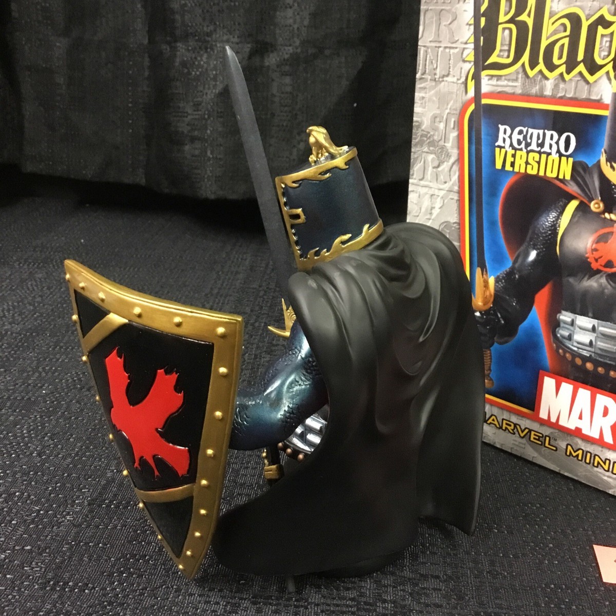 ★ BLACK KNIGHT★  MARVEL MINI-BUST Bowen Designs Black Knight Mini Bust Red Cape 694/700 Marvel