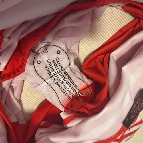 Rot-weiß gestreiftes Schwimmen 2-teilig mit Rüschendetail - Bild 10 von 14
