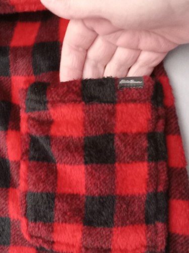 Eddie Bauer Kids Sz Small 7-8 Red & Black Plaid Soft Fuzzy Robe Hooded - Picture 5 of 8