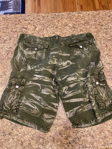 Mens Buffalo By David Bitton Shorts Green/camo 38 - Picture 2 of 3