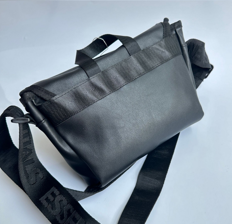 FEAR OF GOD ESSENTIALS men's flap shoulder bag crossbody bag FEAR OF GOD ESSENTIALS men's flap shoulder bag crossbody bag