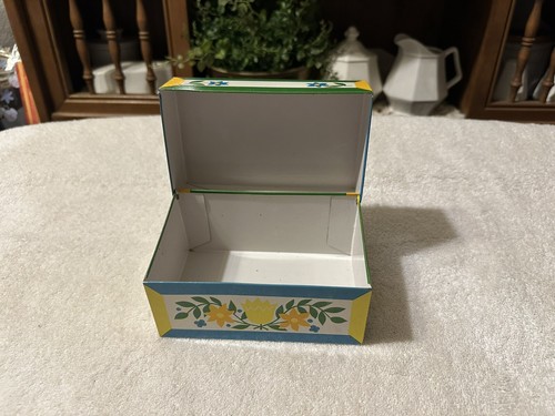Vintage Floral Retro Syndicate MFG Co Metal Recipe Box With Hand Written Recipes - Picture 6 of 8